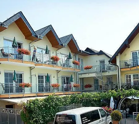 Winzerhotel Und Restaurant Zum Moselstrand Hotel 3*
