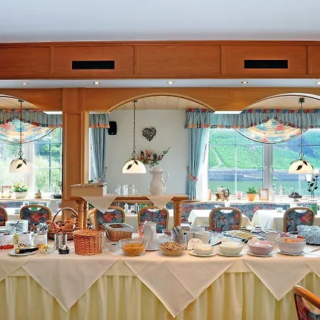 Hotell Zum Moselstrand