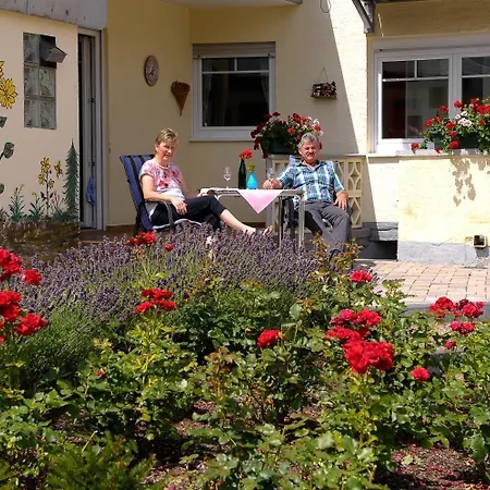 Zum Moselstrand Otel