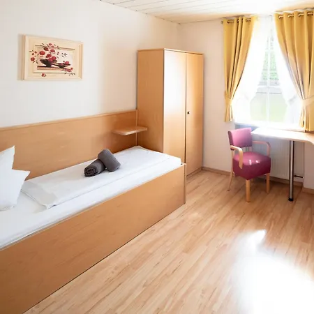 Otel Zum Moselstrand