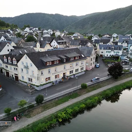 Zum Moselstrand Hotel