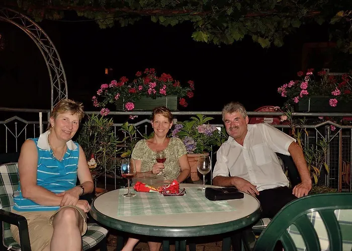 Zum Moselstrand Hotel 3*